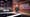 Alexander Dechant im MagentaTV-Studio in Ismaning