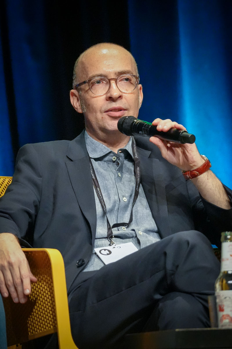 Dr. Frank Castenholz
