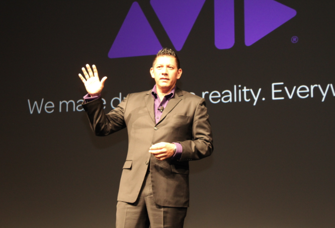 Avid-Präsident und -CEO Louis Hernandez Jr.