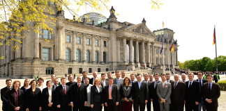 Bundestag nimmt Internet ins Visier Bundestag nimmt Internet ins Visier