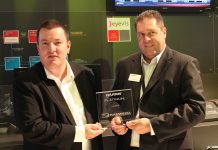 Harris bedankt sich bei Plazamedia Harris bedankt sich bei Plazamedia