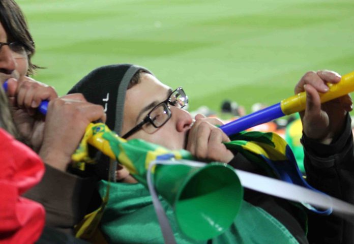 Vuvuzela-Sound im TV stört deutsche Fußball-Fans Vuvuzela-Sound im TV stört deutsche Fußball-Fans