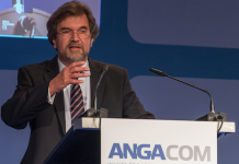 Zuwächse bei Breitbandinternet und Pay-TV Zuwächse bei Breitbandinternet und Pay-TV