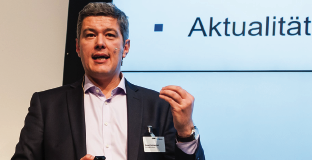 Überleben in einer disruptiven Industrie Überleben in einer disruptiven Industrie