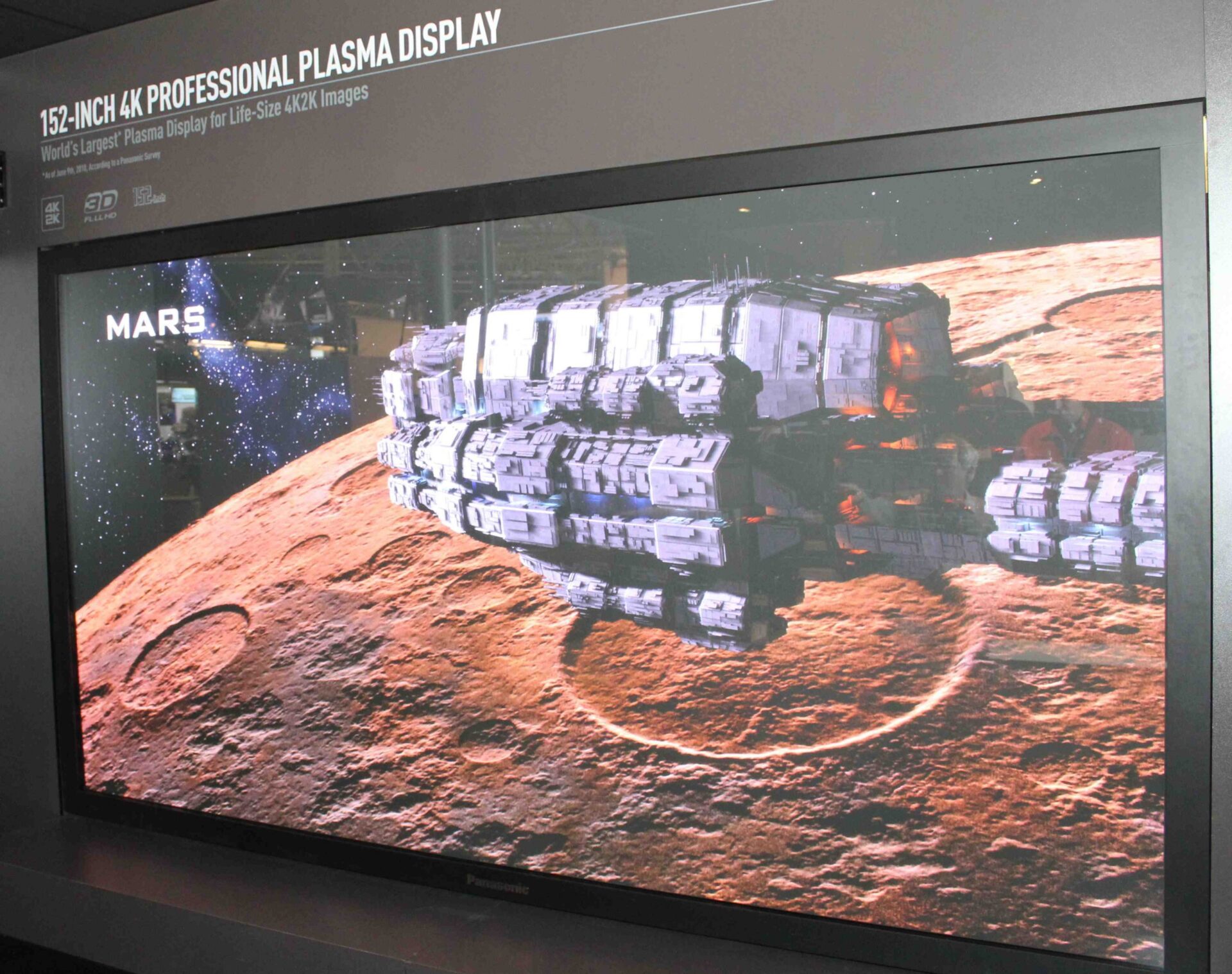 152" 4K Display von Panasonic