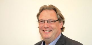 Fischer wird Chauvet-Vertriebspartner in Deutschland Fischer wird Chauvet-Vertriebspartner in Deutschland