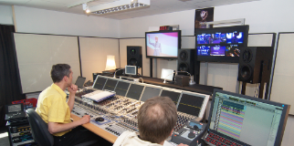 Vier AURUS-Mischpulte beim ESC 2011 Vier AURUS-Mischpulte beim ESC 2011