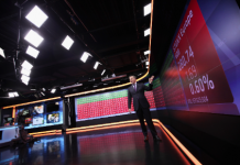 Neues CNBC-Studio mit Lightpanels-Licht Neues CNBC-Studio mit Lightpanels-Licht