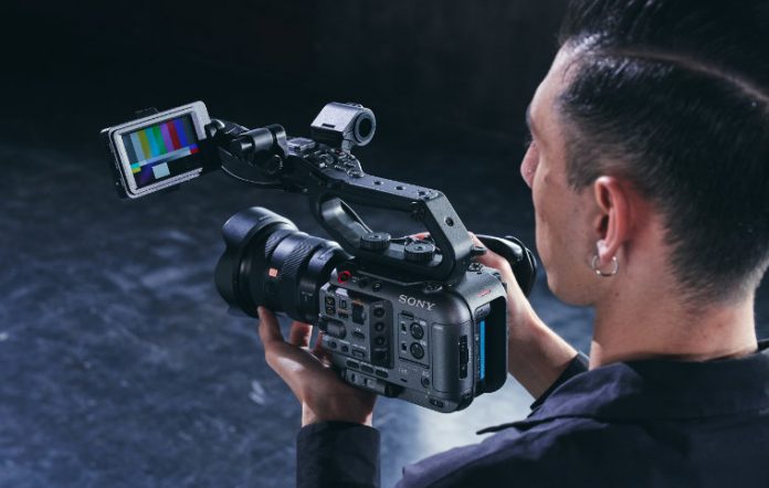 Neues Firmware-Update 2.0 für FX6 Neues Firmware-Update 2.0 für FX6