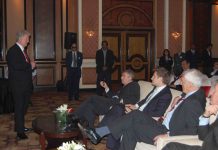 Prinz Andrew informiert sich über 3D-Zukunft Prinz Andrew informiert sich über 3D-Zukunft