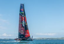 Echtzeitdaten vom Rennboot in die Zentrale ©Emirates Team New Zealand