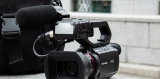 Panasonic präsentiert kompakten 4K-Camcorder AG-CX10 Panasonic präsentiert kompakten 4K-Camcorder AG-CX10