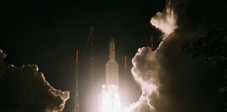 Eutelsat-Satellit W3B auf dem Weg zum Start Eutelsat-Satellit W3B auf dem Weg zum Start