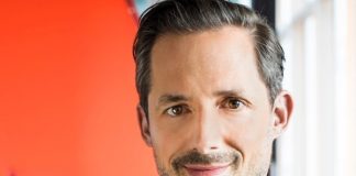 Kull wird Adobe-Geschäftsführer DACH und Osteuropa Christoph Kull, Adobe-Geschäftsführer DACH und Osteuropa