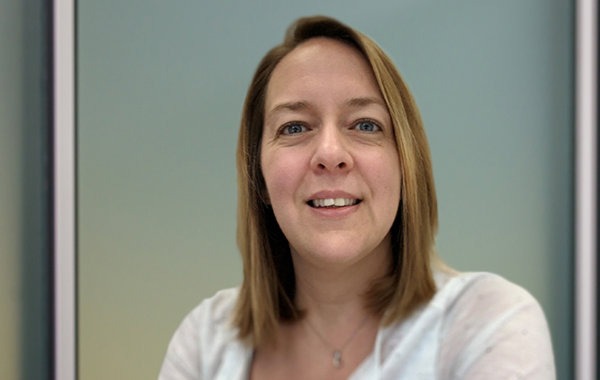 files_mebucom_content_article_pics_13936_orig Delphine Criscione