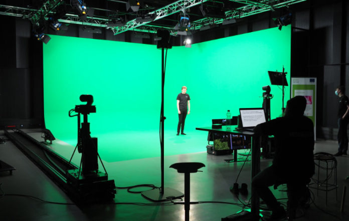 Virtuelles Studio für Medientalente von morgen