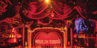Chroma-Q Color Force II leuchtet Moulin Rouge Musical aus Chroma-Q Color Force II leuchtet Moulin Rouge Musical aus