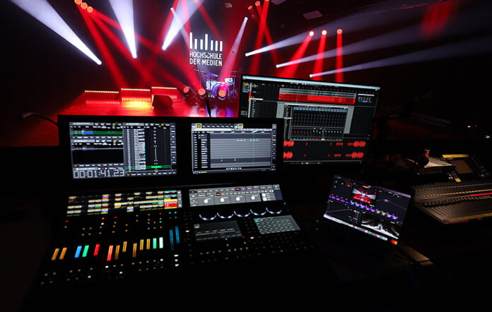 HdM mit neuer Technik von MA Lighting und Rosco
