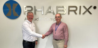 PHABRIX-CEO Phillip Adams tritt zurück Martin Mulligan (li.) und Phillip Adams von PHABRIX