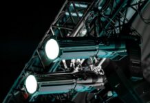 ETC-Licht setzt griechische Live-Shows in Szene Source Four LED Series 3 Daylight HDR Profilscheinwerfer