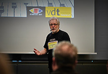 Prolight + Sound und VDT vertiefen Zusammenarbeit Das ProAudio College des VDT auf der Prolight + Sound 2023, im Bild: Workshop von Ulli Schiller