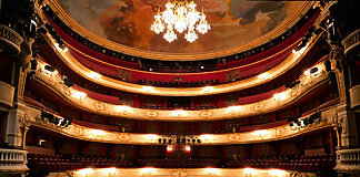 ETC Halcyon Scheinwerfer erhellen legendäres Pariser Theater „La Comédie-Française“-Theater