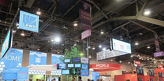 Der Countdown zur NAB 2024 läuft Central Hall der NAB Show mit Ausstellern wie Lawo, FOR-A und Riedel Communications ©em-press