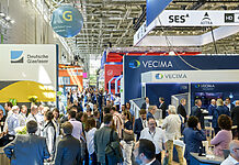 ANGA COM schließt mit Besucherrekord von 23.000 Teilnehmern ANGA COM 2024 Messehalle