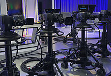 Grass Valley erneuert Studio von Fujairah TV Neue GV-Studiotechnik für Fujairah TV