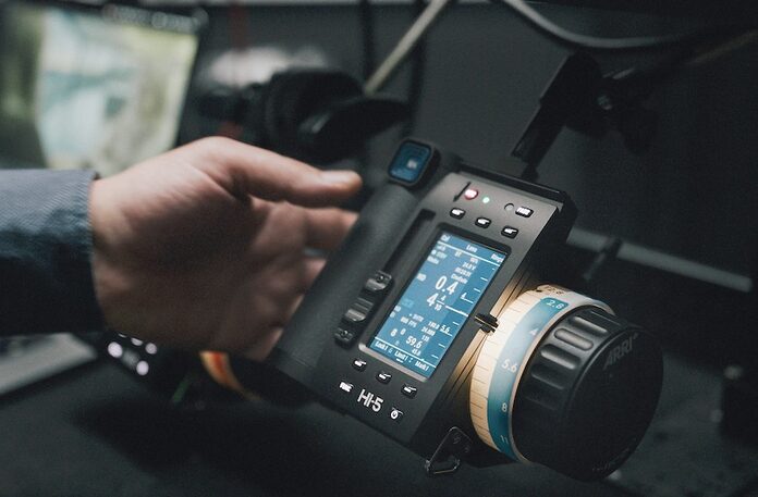 ARRI Hi-5 SX: Neue einachsige Handeinheit zur kabellosen Kamera- und Objektivsteuerung