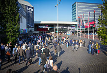 Veranstalter stellen Pläne für IBC 2024 vor Eingang zur IBC 2023