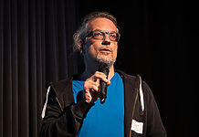 KI und Urheberrecht: Eine kritische Betrachtung Matthias Hornschuh auf der Eyes and Ears Conference 2024