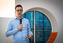 Effizientere Medienproduktion dank ST2110 und JPEG XS Felix Scheuer auf dem RoadtrIP 2024 in München