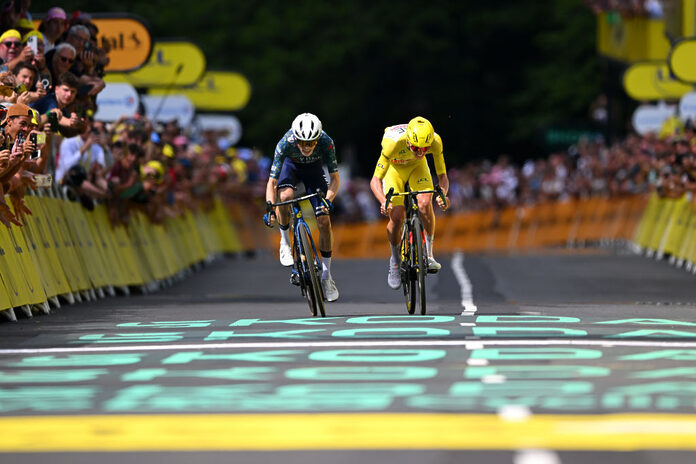 Zielsprint bei der Tour de France 2024