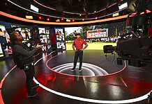 PGA TOUR Studios: Neues Produktionszentrum nimmt Betrieb auf Tiger Woods im Gebäude der PGA TOUR Studios auf dem PGA TOUR Global Home Campus