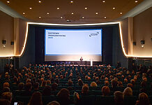 „Rollback statt Fortschritt“: Produzenten schlagen Alarm Deutscher Produzententag 2025 – Die Branche steht vor großen Herausforderungen