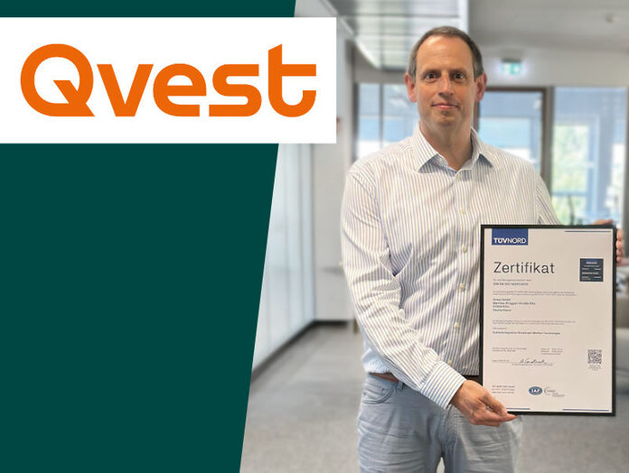 Moritz Helmchen, CISO und Principal bei Qvest mit den neuen Zertifizierungen