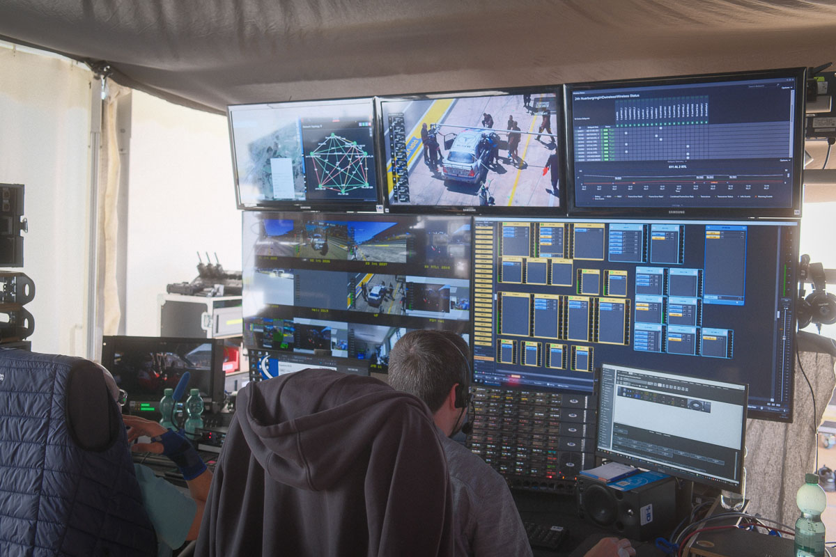 Blick in die Kommandozentrale von HD Wireless beim 24h-Rennen