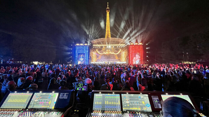 Concert_de_Paris_2025_FOH_back Drei mc²56-Konsolen teilten sich die Rechenleistung eines A__UHD Core – eine flexible IP-Audio-Lösung für Live- und Broadcast-Workflows mit bis zu 1.024 DSP-Kanälen.