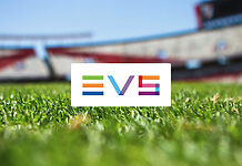 EVS liefert zentrale Broadcast-Technologie für FIFA-WM 2026 EVS-Logo auf Bild von Fußballstadion