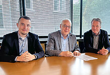 Broadcast Solutions übernimmt Egripment v.l.n.r: Max Breder, Geschäftsführer und COO Broadcast Solutions; Stefan Breder, Geschäftsführer und CEO Broadcast Solutions; Philippe Tresfon, CEO Egripment Camera Support