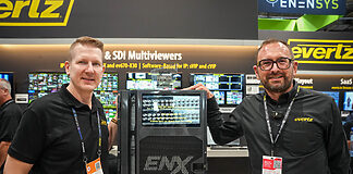ENX: Evertz stellt neues Enterprise-Routing-System für SDI und IP vor Joshua Vanarnhem (Director A&V Routing, Evertz) und Sebastian Ruchti (Sales Director DACH, Evertz) präsentieren auf der IBC 2025 das neue ENX-System für hybride Routing-Infrastrukturen.