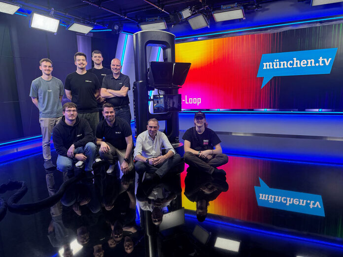 Artimo_Gruppenbild Kameraroboter Artimo im Studio von münchen.tv